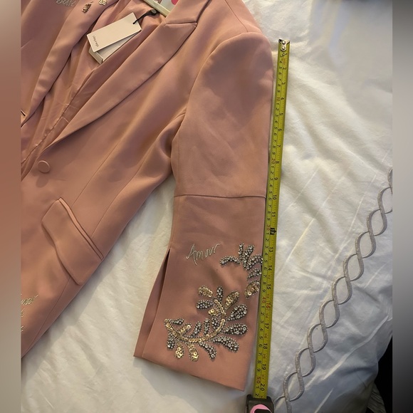 Cinq a sept pink blazer with embellishments size 6 - Picture 6 of 6